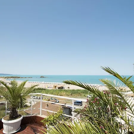 Damyanoff Hotel 2*
